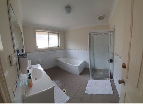 A Cosy Private Bedroom For You (2) - Whitsundays Accommodation 2