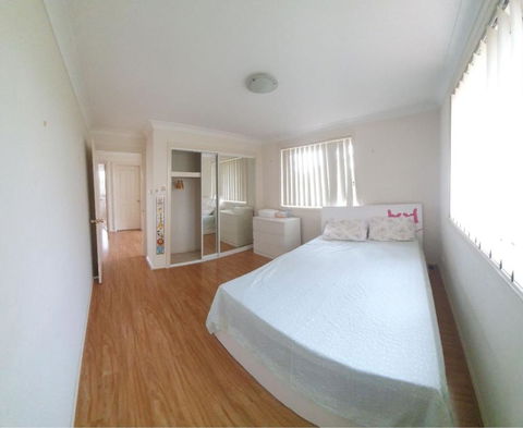 A Cosy Private Bedroom For You (2) - Whitsundays Accommodation 0