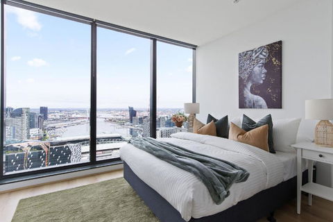 A Cozy 2BR Apt With Harbour Views FREE Parking - Whitsundays Accommodation 0