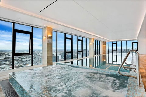 A Cozy 2BR Apt With Panoramic Views FREE Parking - Whitsundays Accommodation 2