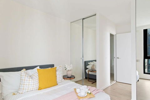 A Cozy 2BR Apt With Panoramic Views FREE Parking - Whitsundays Accommodation 3