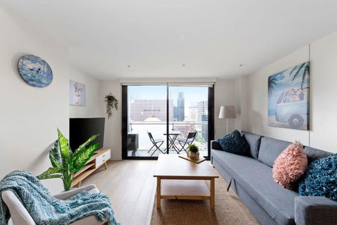 A Cozy & Comfy 2BR Apt Near Victoria Market - Whitsundays Accommodation 0
