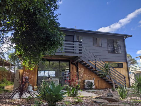 A Home Away From Home - Whitsundays Accommodation 0
