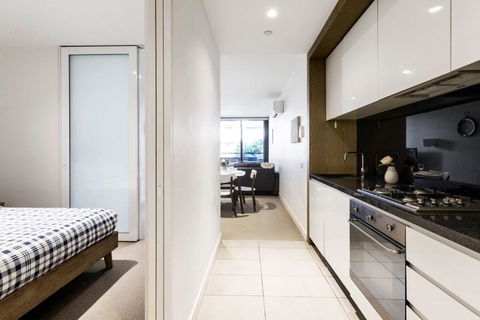 A Homely Apt Near To The Grand Prix FREE Parking - Whitsundays Accommodation 1
