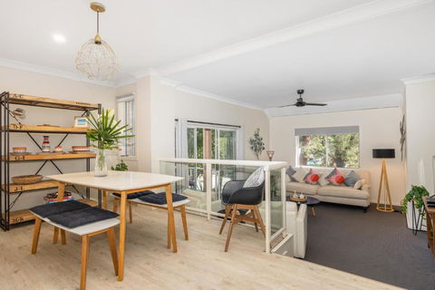 A Little Jewel By The Sea - Whitsundays Accommodation 4