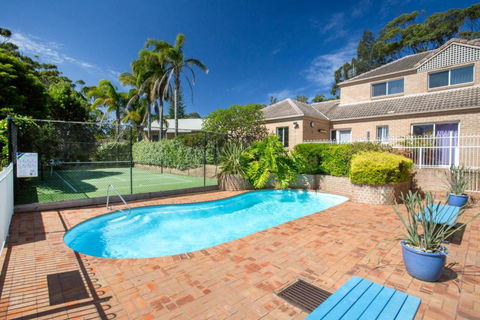 A Little Jewel By The Sea - Whitsundays Accommodation 1