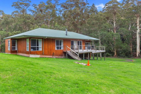 A Little Touch Of Paradise - Whitsundays Accommodation 0