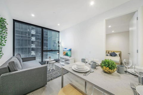 A Lovely Apt Near Crown Casino & Southgate Mall - Whitsundays Accommodation 0