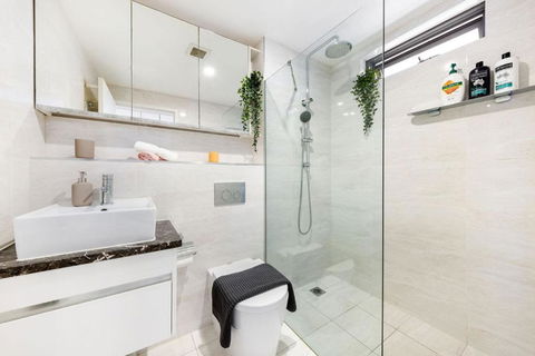 A Lovely Beach Studio 5min Walk To Bondi Beach - Whitsundays Accommodation 1