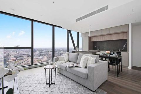 A Lux 2BR Apt Next To Southern Cross City Views - Whitsundays Accommodation 0