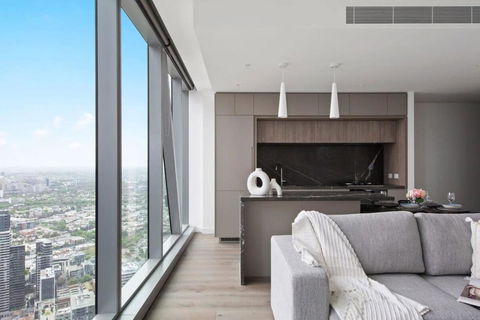 A Lux 2BR Apt Next To Southern Cross City Views - Whitsundays Accommodation 1