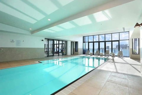 A Modern & Cozy 2BR Apartment With City Views - Whitsundays Accommodation 2