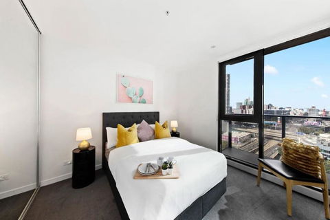 A Modern & Spacious 2BR Apt City Views Southbank - Whitsundays Accommodation 0