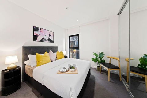 A Modern & Spacious 2BR Apt City Views Southbank - Whitsundays Accommodation 3