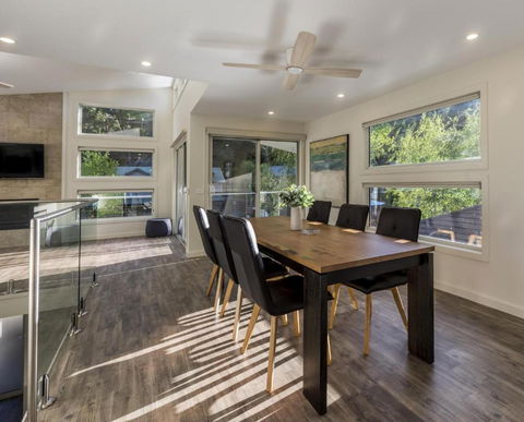 A Pear Tree Loft - Whitsundays Accommodation 0