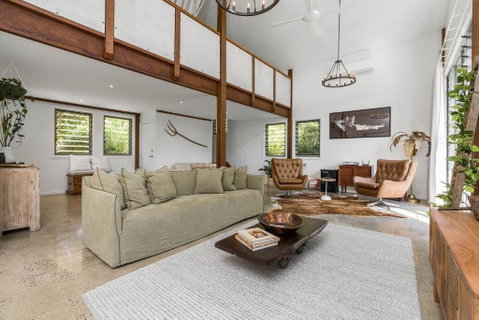 A Perfect Stay - The Barn Door - Whitsundays Accommodation 0
