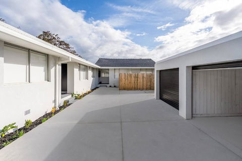 A Private Hideaway With Large Backyard And CarParks - Whitsundays Accommodation 4