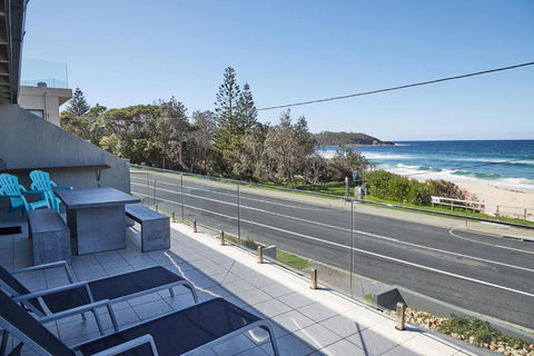 A Stones Throw At Mollymook Beach - Whitsundays Accommodation 0