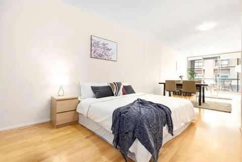 A Stylish & Cozy Studio Next To Darling Harbour - Whitsundays Accommodation 1