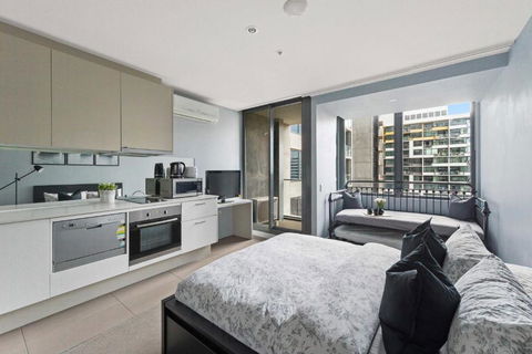 A Stylish Studio Right Next To Southern Cross - Whitsundays Accommodation 0