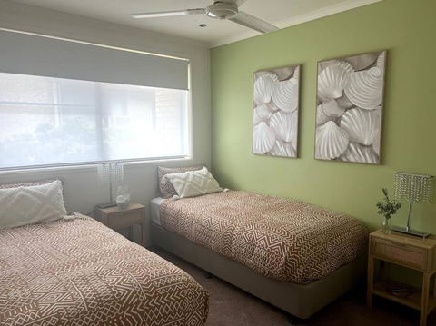 A Touch Of Lux In The Redlands! - Whitsundays Accommodation 3