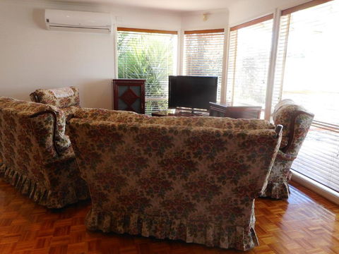 A Unique Holiday Home Between Avalon Airport And Melbourne CBD - Whitsundays Accommodation 4