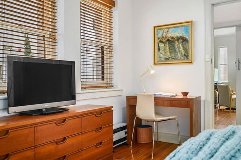 A1 Art Deco 2 Bedroom Apt Sleeps 5 Nimmo1 - Whitsundays Accommodation 4