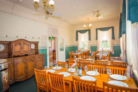 Abernethy House & Cottage - Whitsundays Accommodation 1