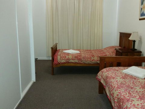 About Town Cottages - Whitsundays Accommodation 1
