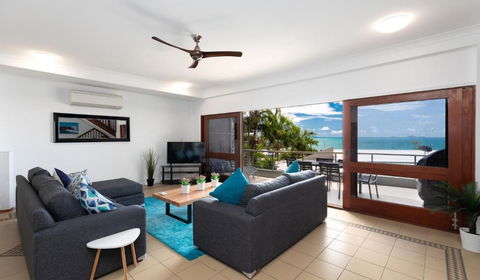 Absolute Airlie - Whitsundays Accommodation 1
