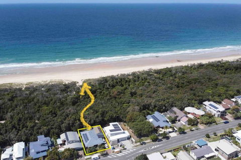 Absolute Beach Front Home -Dogs, Surf, Relax, Bush - Whitsundays Accommodation 0