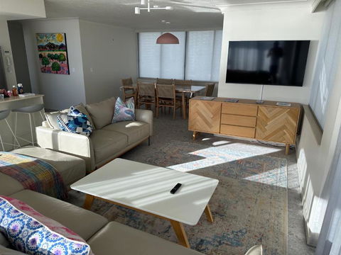 Absolute Beach Frontage Two Bedroom - Whitsundays Accommodation 3