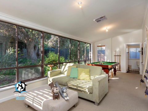 Absolute Beachfront 3BR 2BA Home W/ Beach Track - Whitsundays Accommodation 3