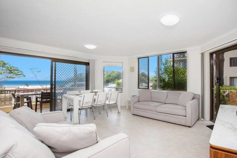 Absolute Beachfront Apartment! - Whitsundays Accommodation 3