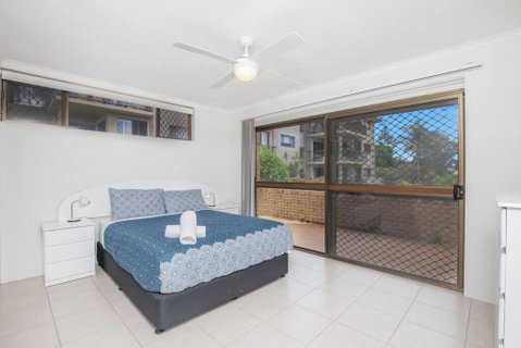Absolute Beachfront Apartment! - Whitsundays Accommodation 4