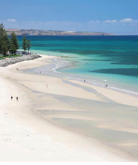 Absolute Beachfront Apartment, Amazing Sunsets - Whitsundays Accommodation 1