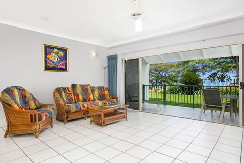 Absolute Beachfront Apartment - Whitsundays Accommodation 0