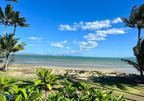 Absolute Beachfront Bowen Beach House-family Time - Whitsundays Accommodation 1