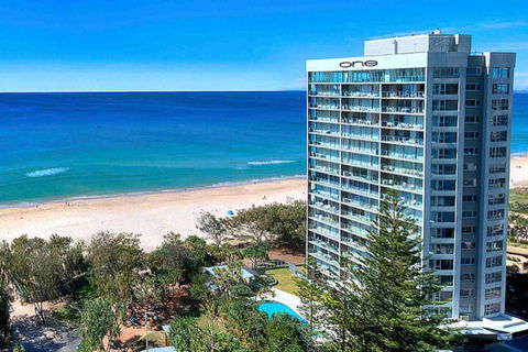 Absolute Beachfront Central Surfers Paradise - Whitsundays Accommodation 0