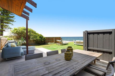 Absolute Beachfront Luxury In Narrabeen - Whitsundays Accommodation 2