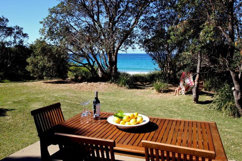 Absolute Beachfront Mollymook - Whitsundays Accommodation 0