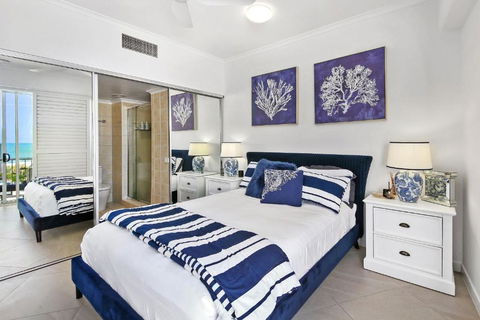 Absolute Beachfront Rolling Surf Resort - Whitsundays Accommodation 4