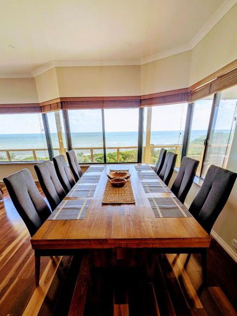 Absolute Oceanfront Escape - Whitsundays Accommodation 2
