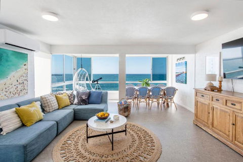 Absolute Oceanfront Yamba - Oceanstays - Whitsundays Accommodation 2