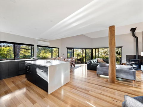 Abundance - Whitsundays Accommodation 1