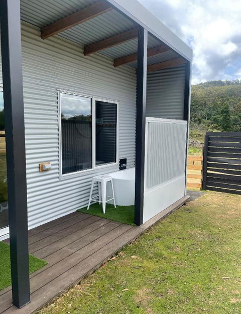 Acacia Hills Retreat - Whitsundays Accommodation 4