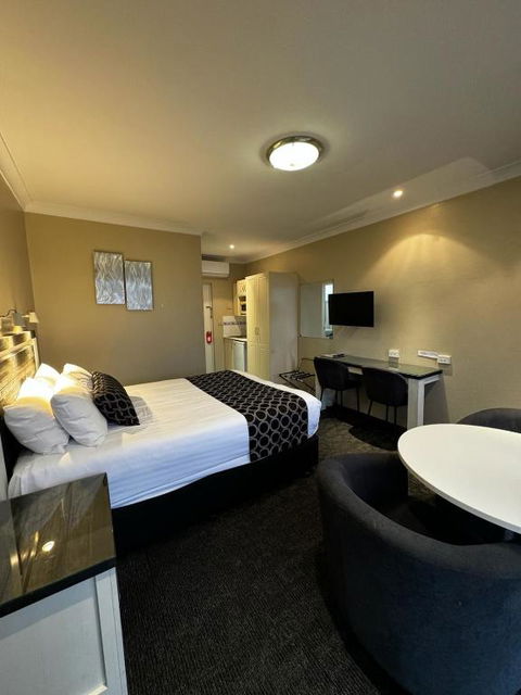 Acacia Motel - Whitsundays Accommodation 4