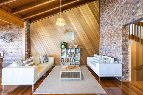 Acacia Shores - Waterfront - Whitsundays Accommodation 4