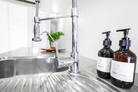 Accent On McLeod - Breezy Outdoor Living - Whitsundays Accommodation 4