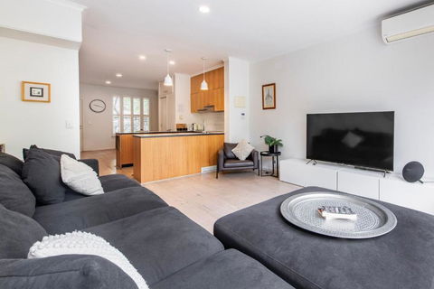 Ace Your Stay - Pool, Gym & Tennis In One Place! - Whitsundays Accommodation 4